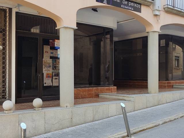 Local comercial en Venta en Carrer de Mossèn Jacint Verdaguer, 21 en Poble