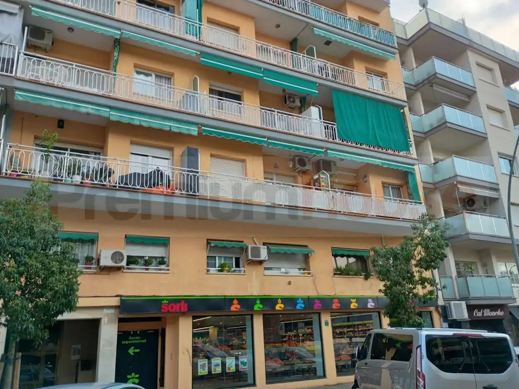 Flat with lift for sale in Calle General Palafox