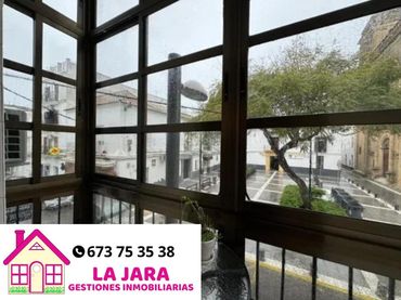 Casa con balcón en venta en Santo Domingo