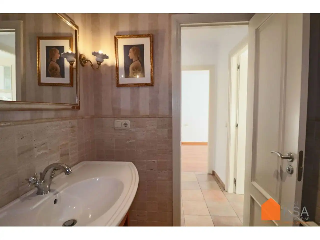 Houses for sale in Calle Piñeiro de Villestro, Parroquias de Santiago