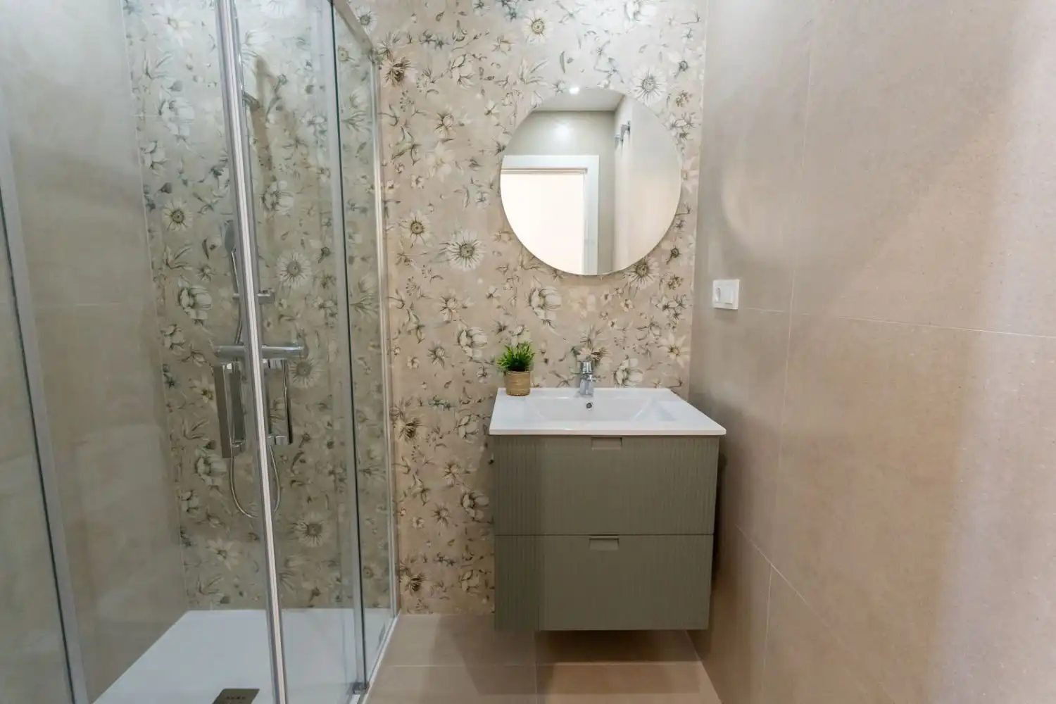 Detached house with pool for sale in Playa de los Locos, imagen 29