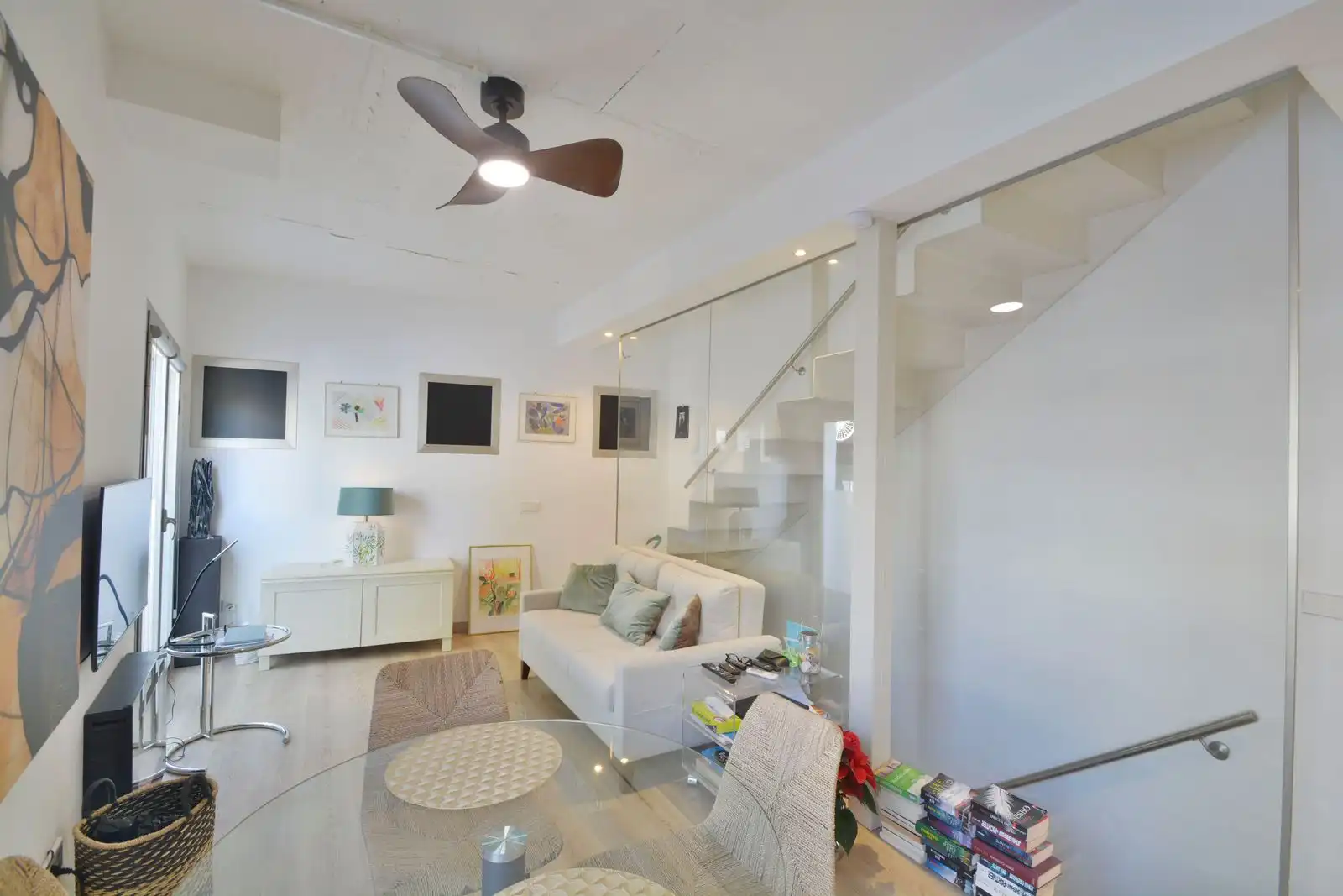 Sala de estar de Ático en venta en Marbella con Aire acondicionado y Terraza