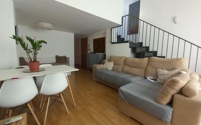 Living room of Attic for sale in Girona Capital  with Air Conditioner, Terrace and Balcony