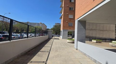 Foto 2 de Piso en venta en Calle Flor de Salvia, Colores - Entreparques, Sevilla Capital