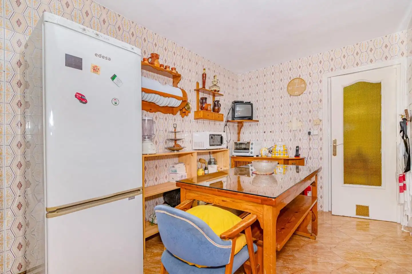 Kitchen of Flat for sale in Granada  with Air Conditioner