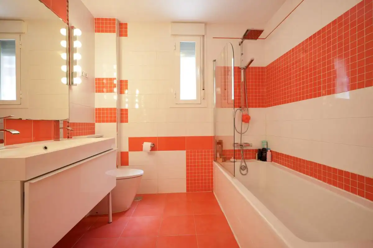 Baño de Planta baja en venta en Alcalá de Henares con Aire acondicionado, Calefacción y Terraza