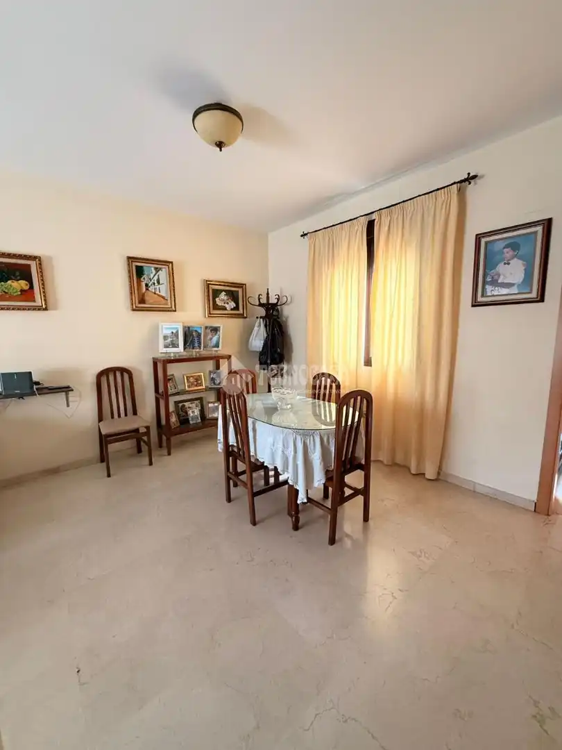 Comedor de Casa adosada en venta en Alcalá de Guadaira con Aire acondicionado y Terraza