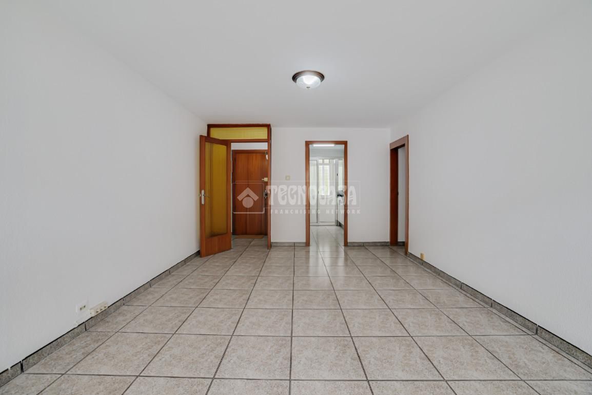 Flat for sale in L'Hospitalet de Llobregat  with Balcony