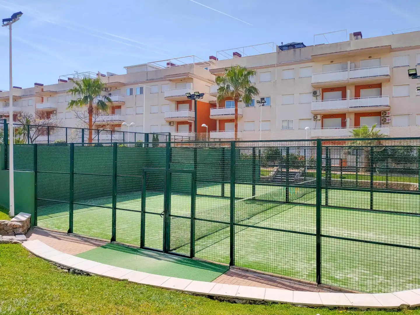 Vista exterior de Ático en venta en Almenara, Castellón