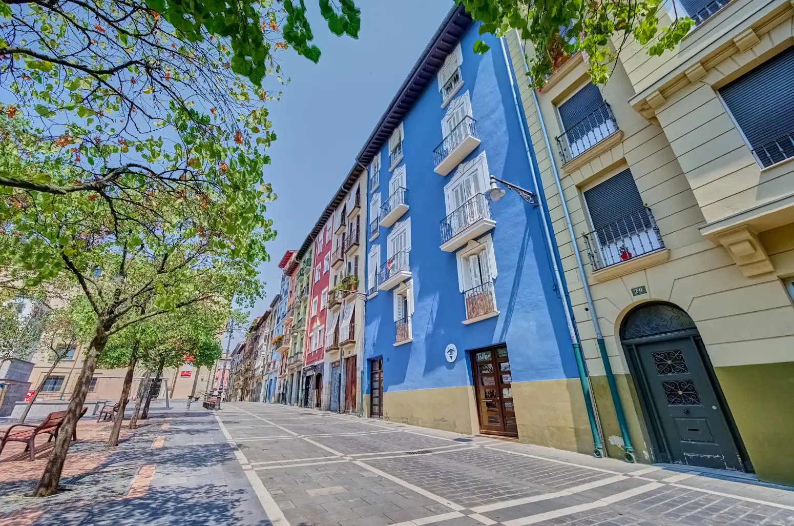 Vista exterior de Ático en venta en  Pamplona / Iruña con Calefacción, Parquet y Balcón