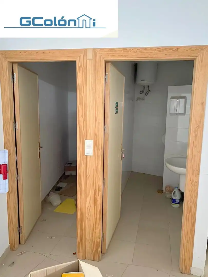 Bathroom of Commercial properties for sale in Zújar