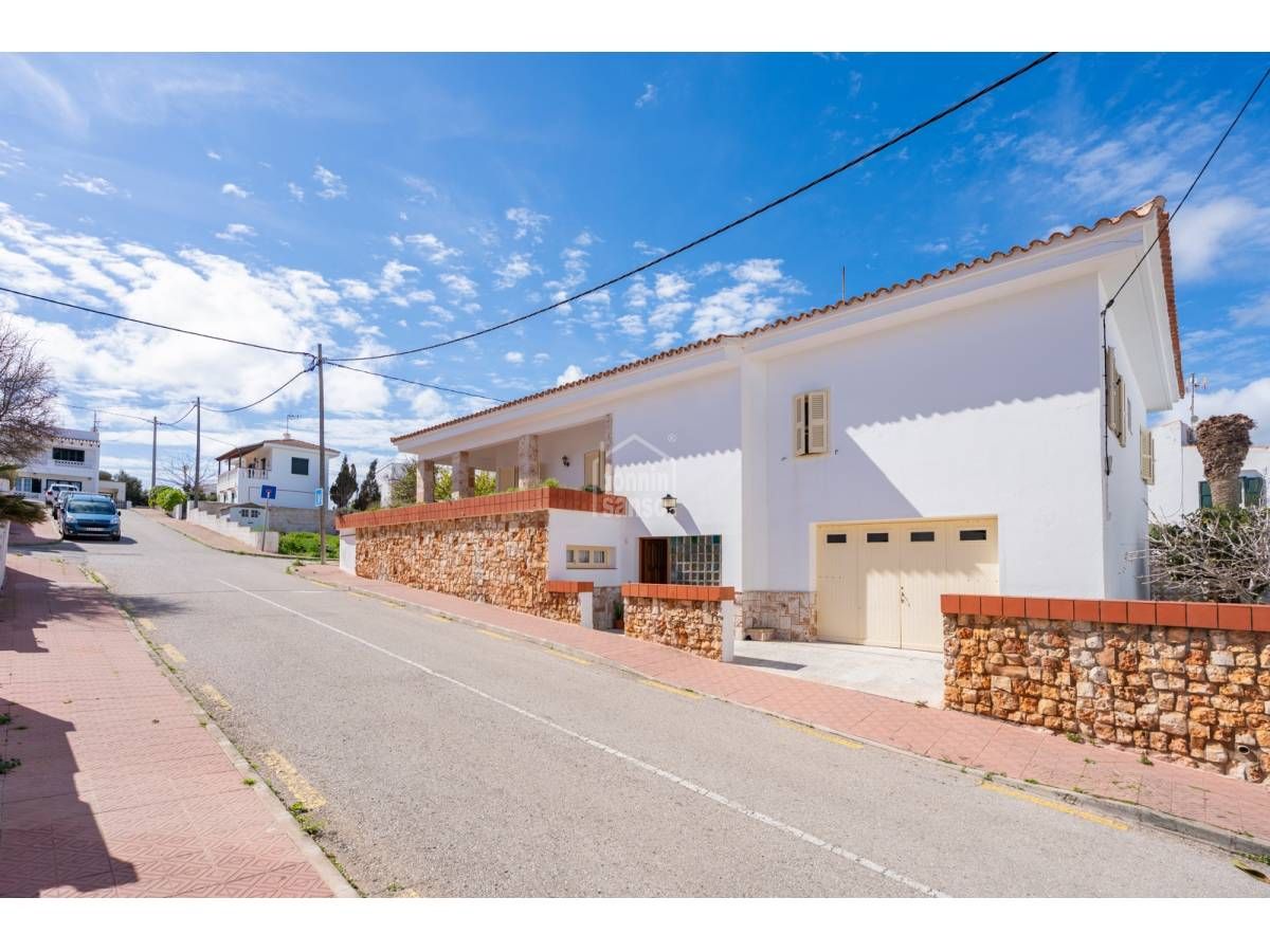 Vista exterior de Casa o xalet en venda en Maó - Mahón amb Terrassa