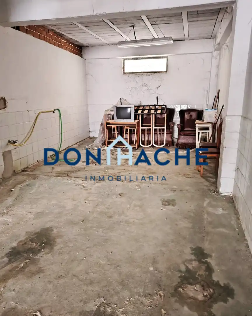 Local comercial en venda a Este, imagen 2