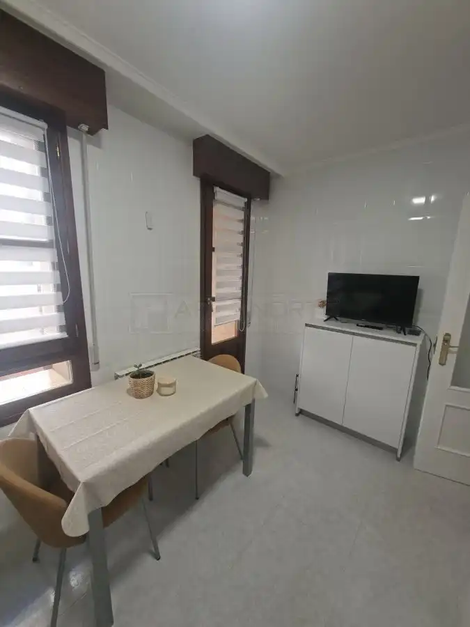 Cocina de Piso en venta en Vitoria - Gasteiz con Calefacción, Parquet y Terraza