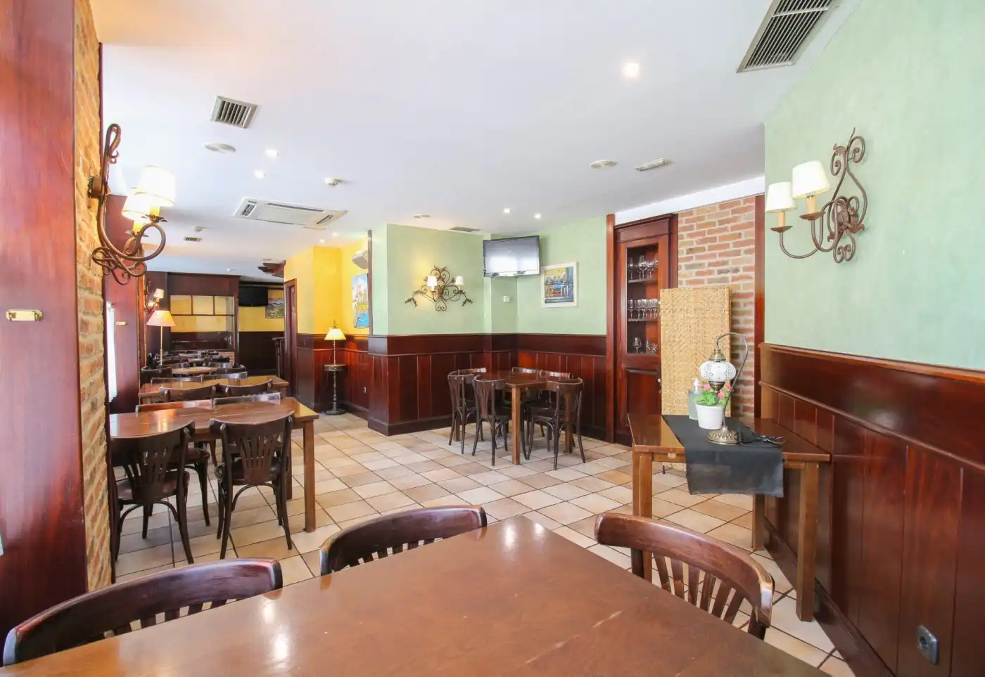 Commercial properties for sale in Aretxabaleta  with Air Conditioner and Furnished