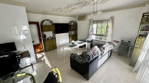 Foto 5 de Piso en venta en Flor de Azalea, Colores - Entreparques, Sevilla Capital