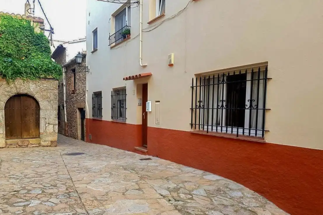 Außenansicht von Wohnung zum Verkauf in Begur mit Terrasse