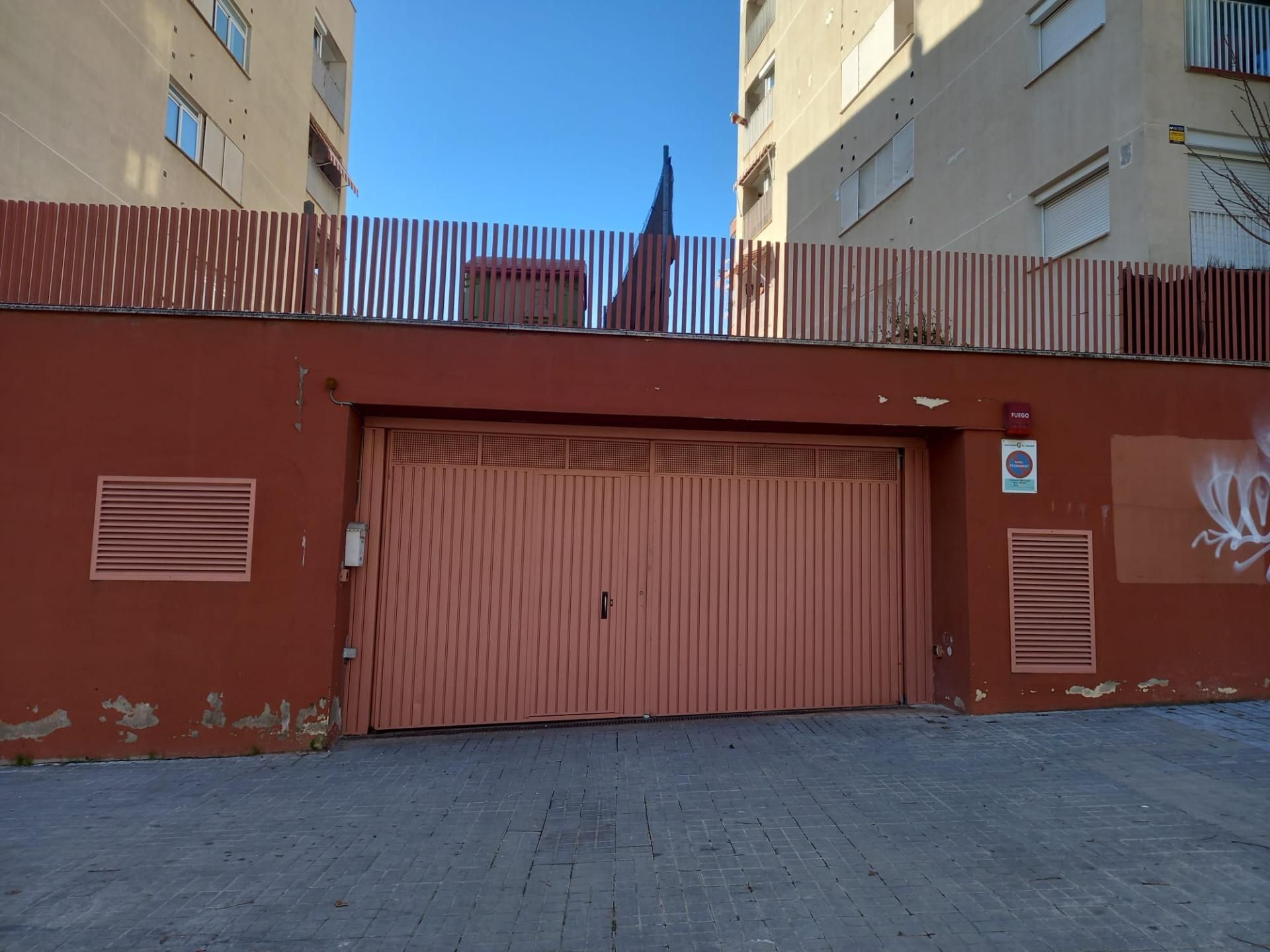 Vista exterior de Garatge en venda en Sabadell