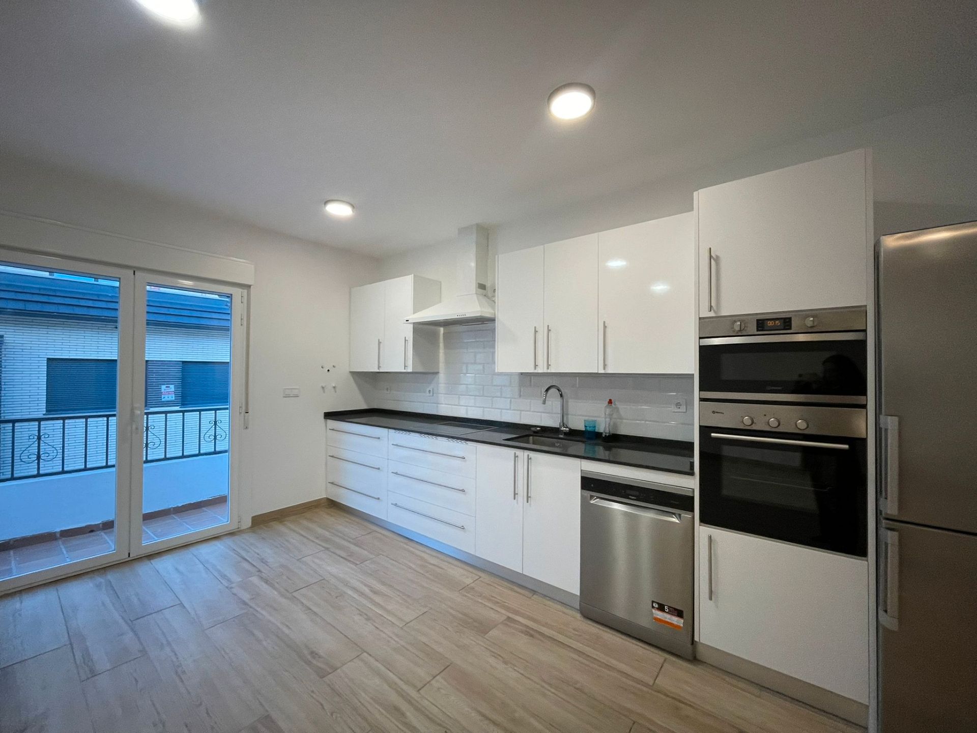 Küche von Wohnung miete in Brunete mit Heizung, Terrasse und Ofen