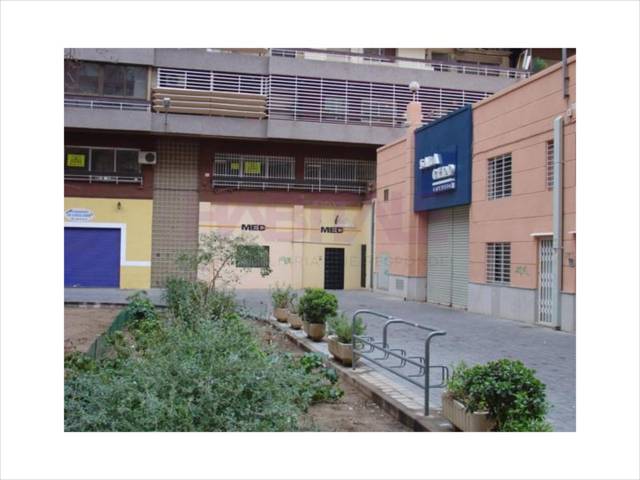 Local comercial en Venta en La Carrasca