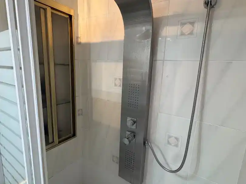Baño de Piso en venta en  Madrid Capital con Aire acondicionado