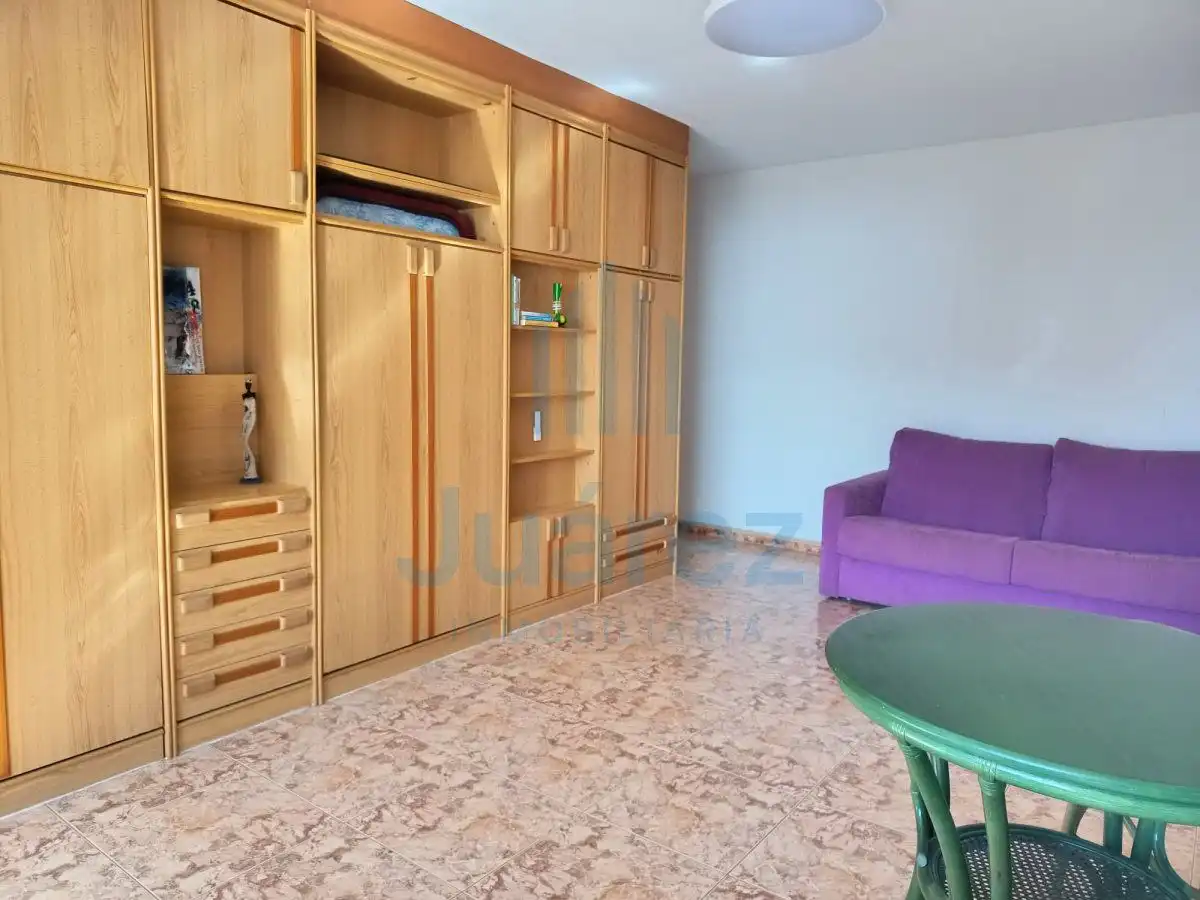 Wohnzimmer von Wohnung zur Miete in Alicante / Alacant mit Klimaanlage, Terrasse und Möbliert