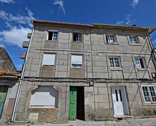 Vista exterior de Casa adosada en venda en Tui amb Terrassa