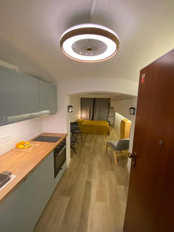 Business premises for sale in calle de València, imagen 3