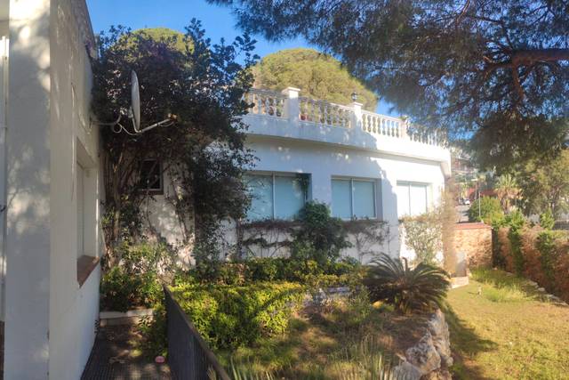 Casa-chalet en Venta en Canyelles