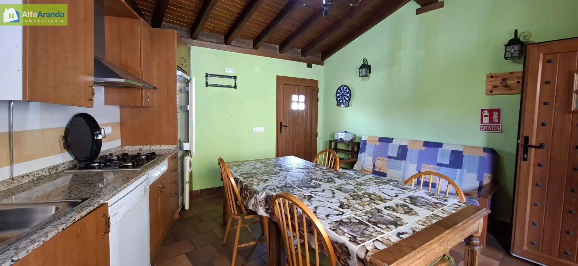 Menjador de Casa o xalet en venda en Anguix amb Calefacció, Terrassa i Traster