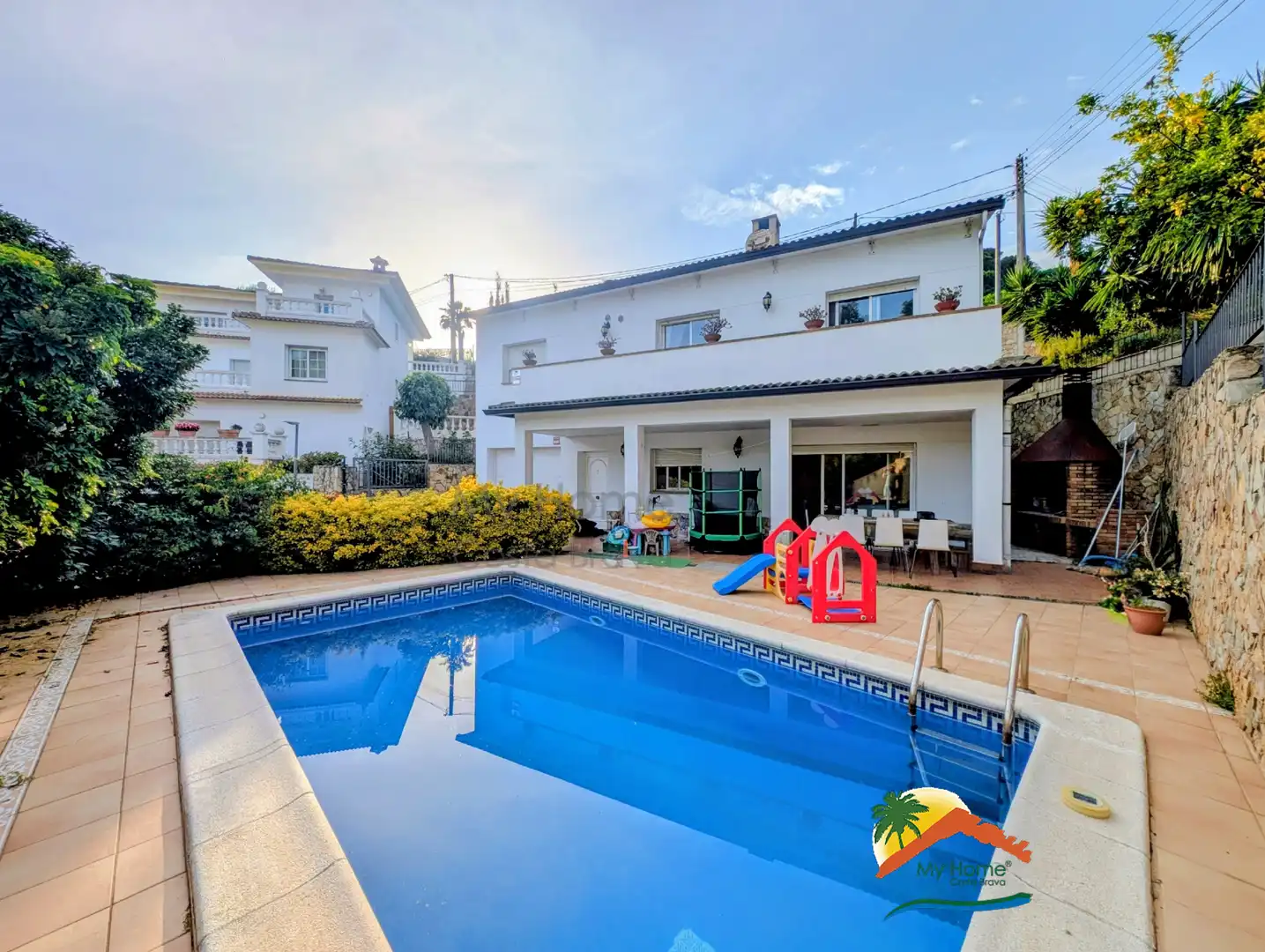 Casa amb piscina en venda a Canyelles