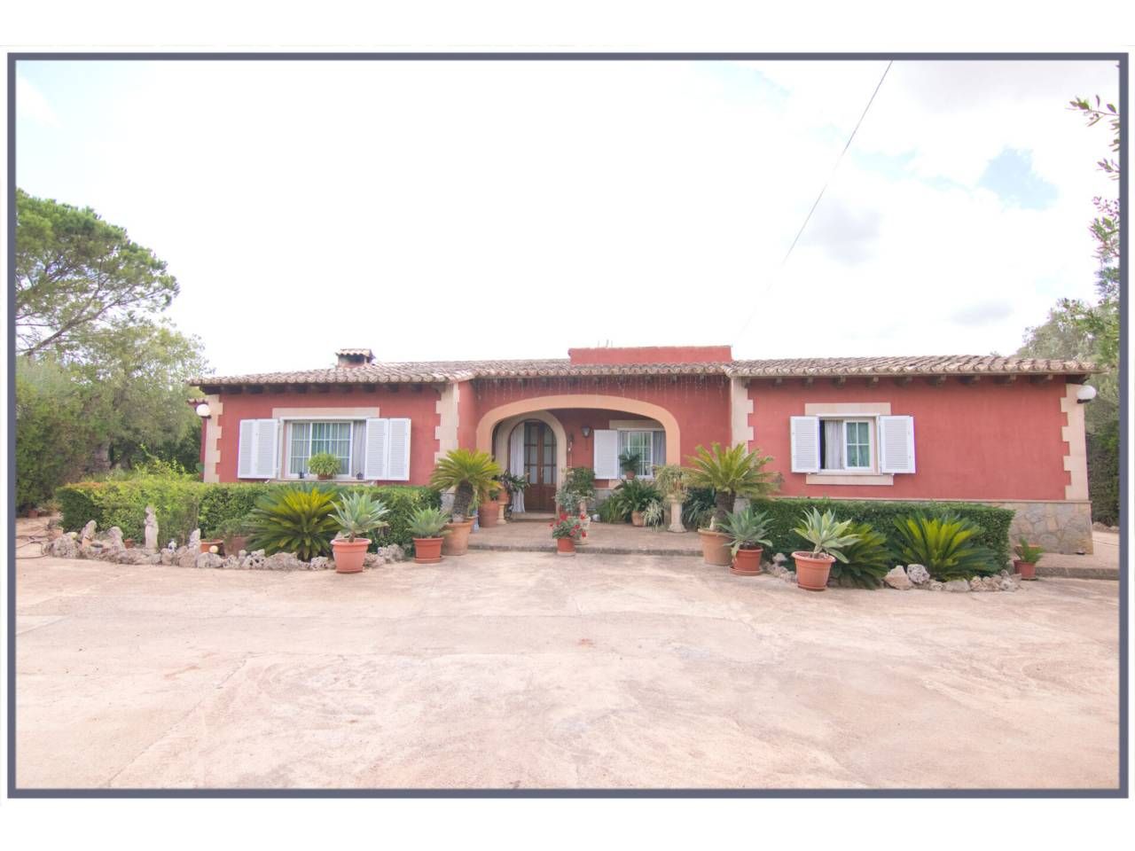 Vista exterior de Finca rústica en venda en Consell amb Jardí privat, Terrassa i Piscina
