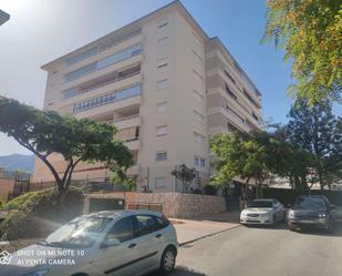 Vista exterior de Apartament de lloguer en Benalmádena amb Terrassa i Piscina