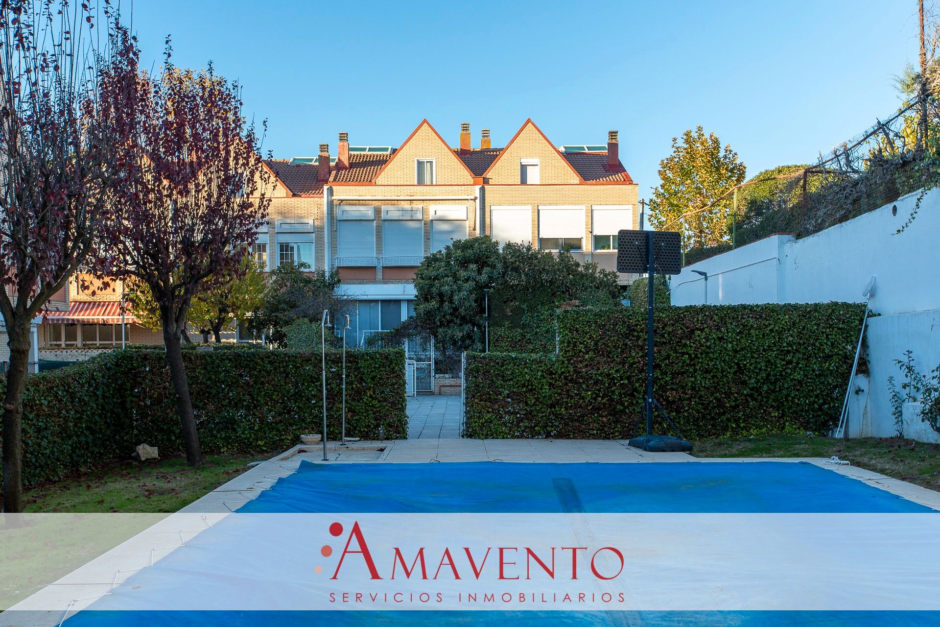Exterior view of House or chalet for sale in Paracuellos de Jarama  with Heating, Private garden and Swimming Pool
