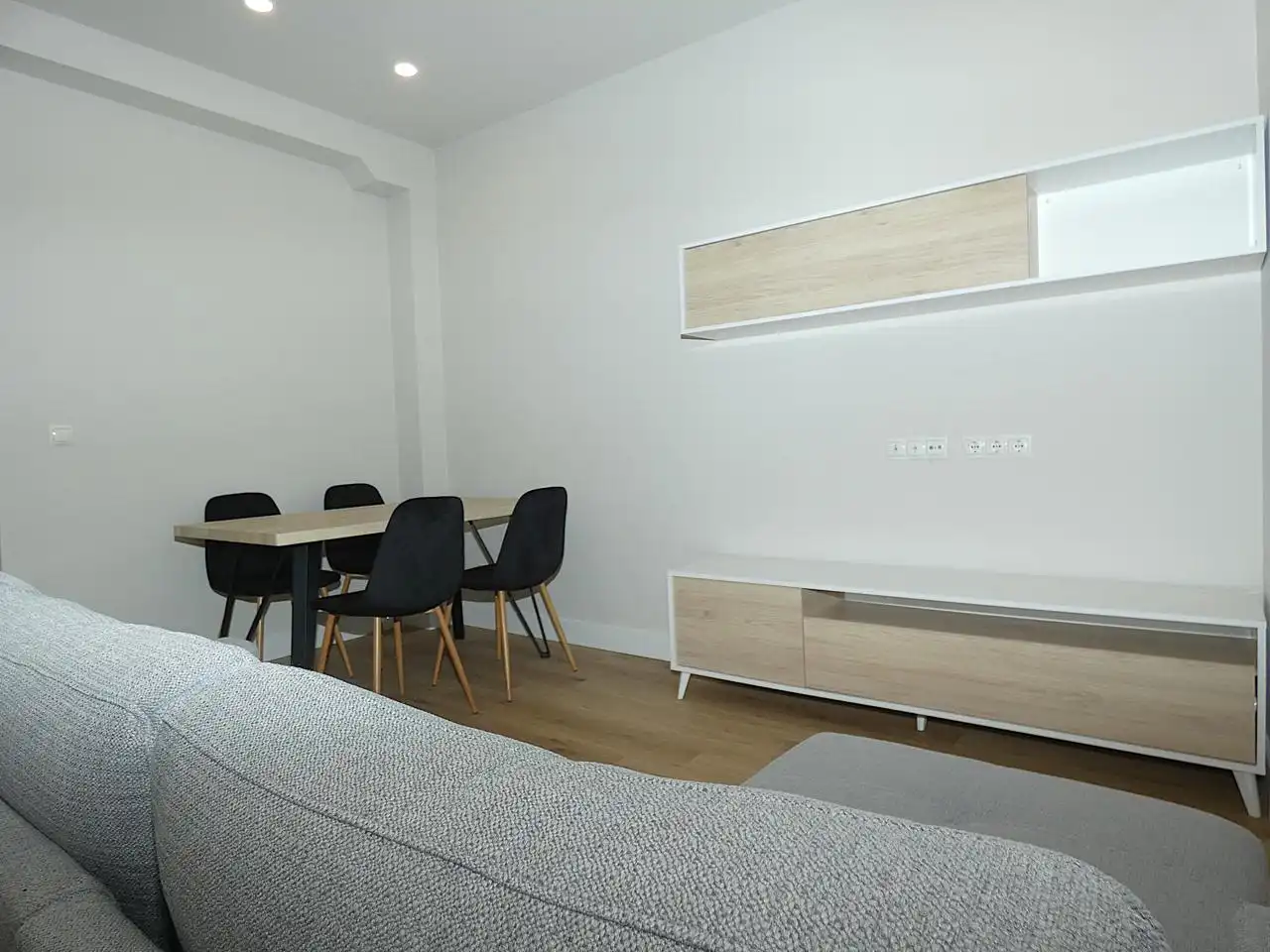 Flat with terrace for sale in Lasesarre, imagen 2