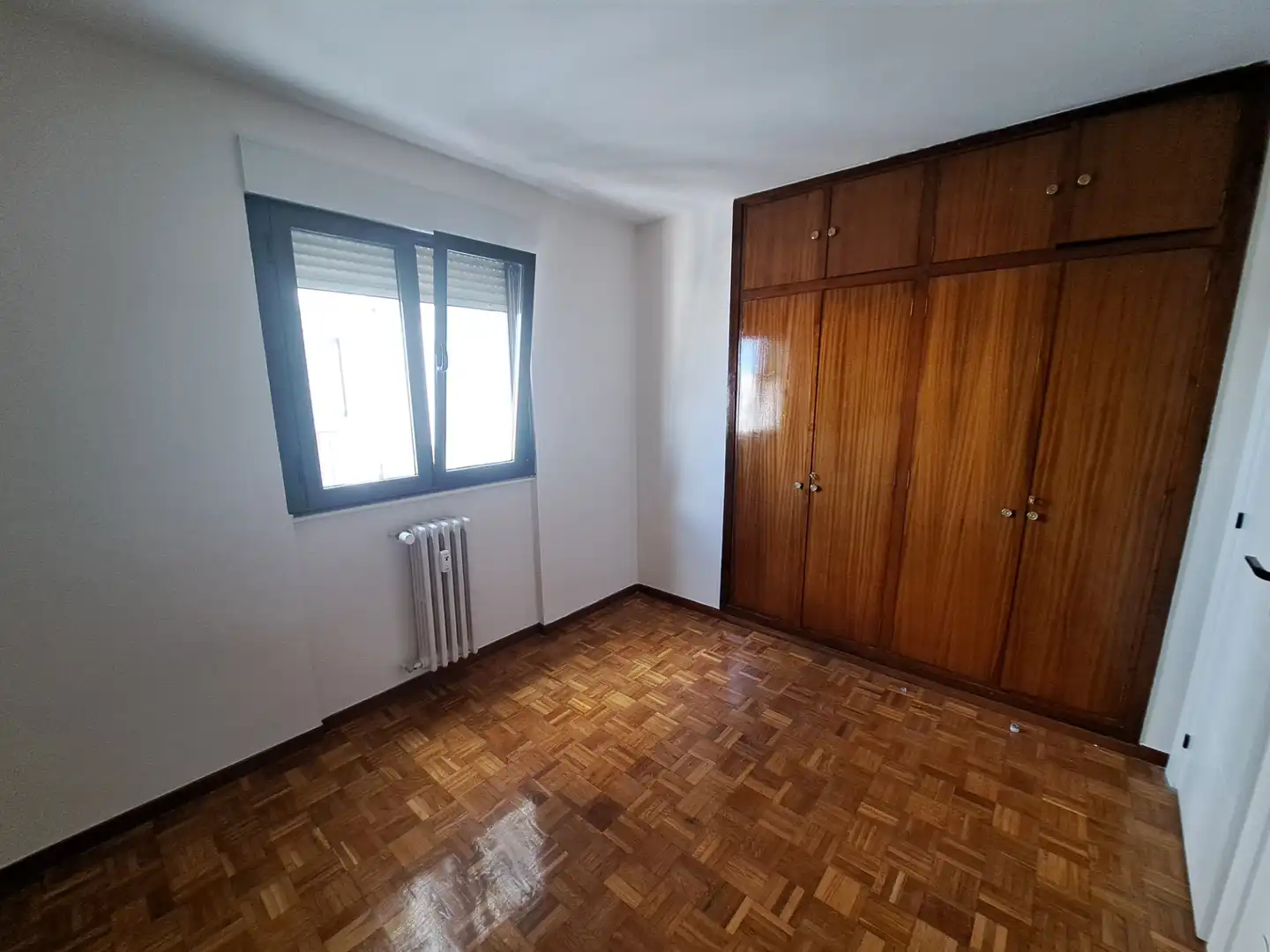 Habitación de Piso de alquiler en León Capital  con Parquet, Horno y Lavadora