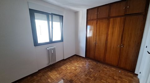 Foto 4 de Piso de alquiler en El Ejido - Santa Ana, León Capital