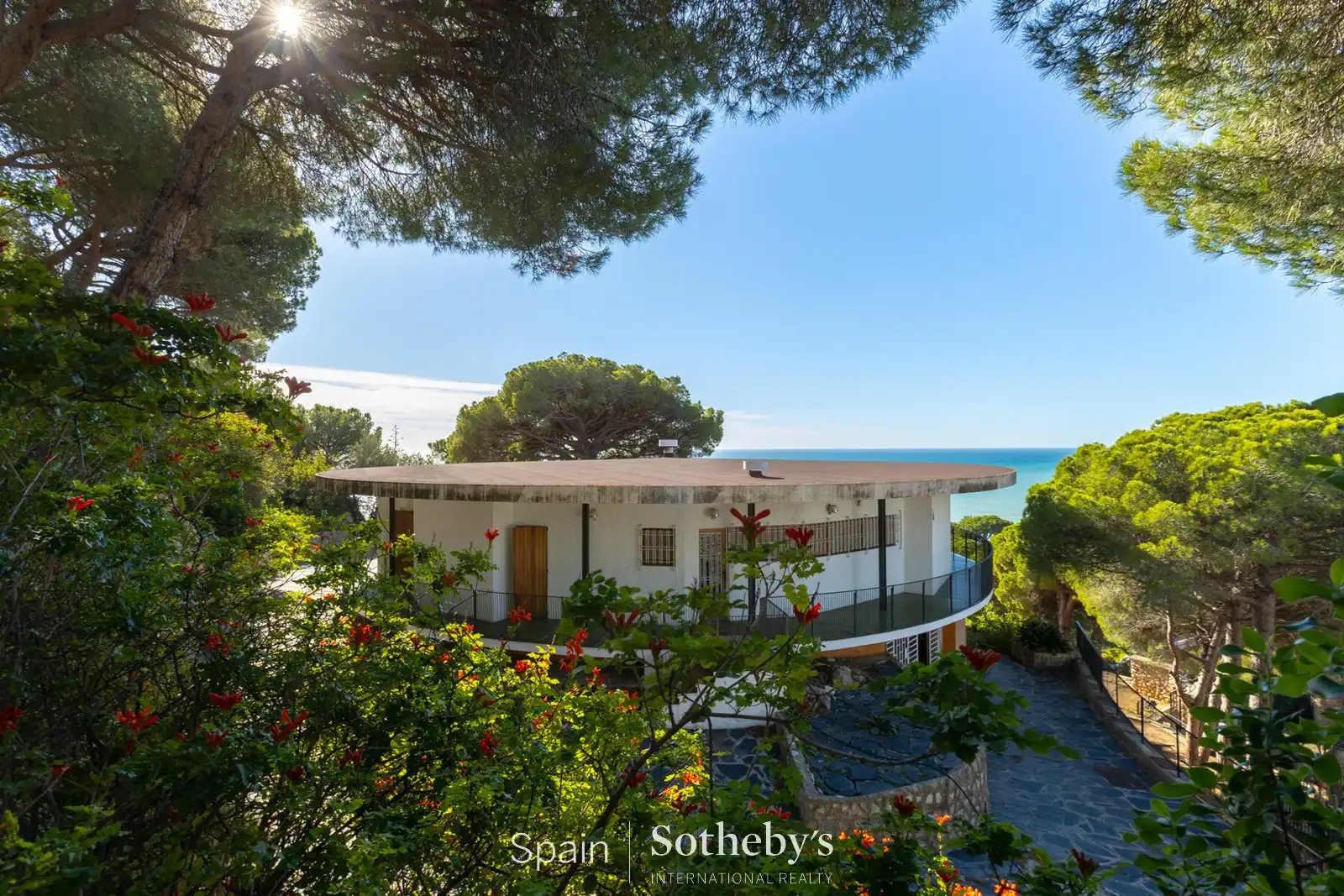 Casa con piscina en venta en Enric Morera, imagen 6