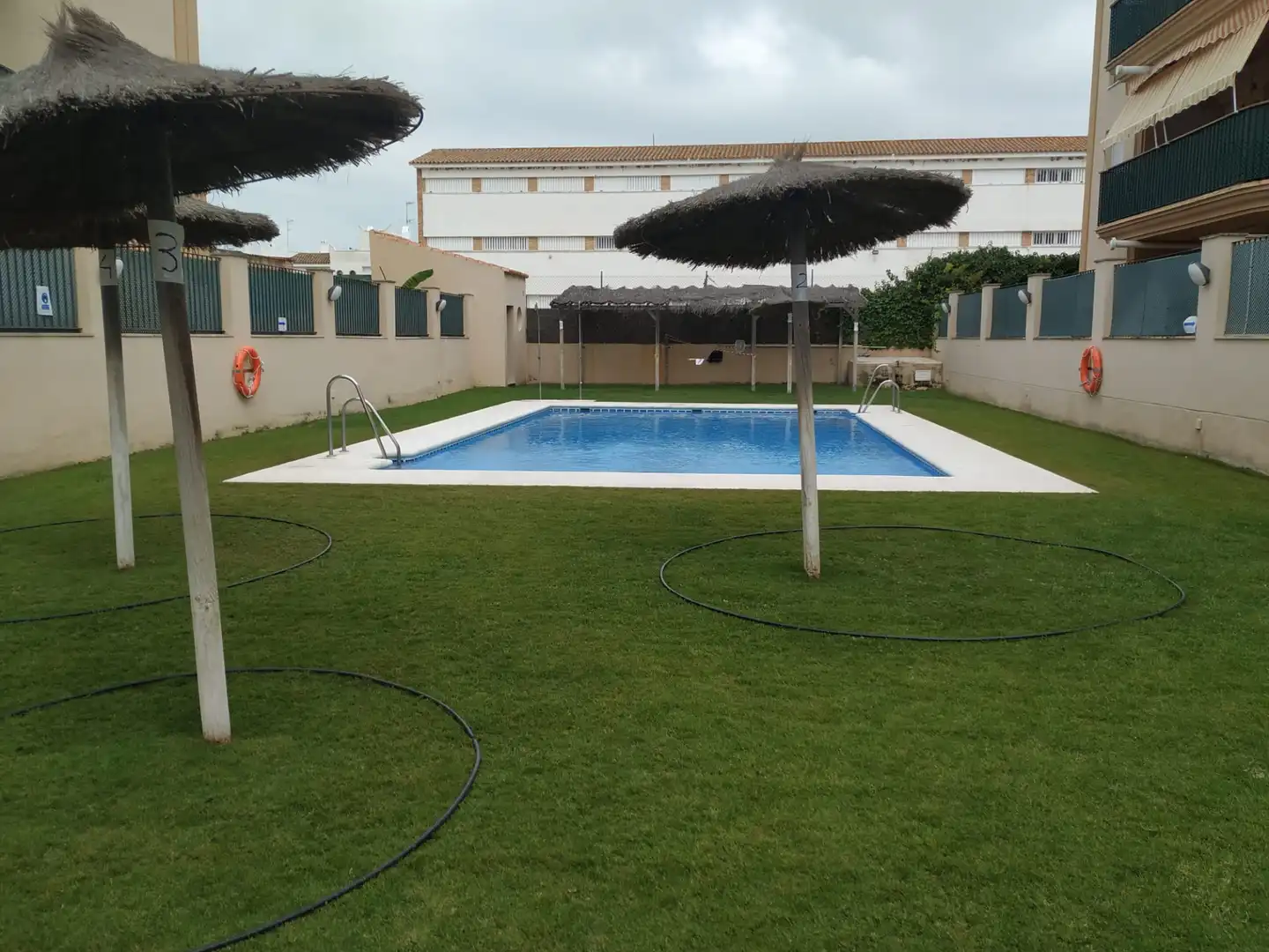 Piscina de Pis de lloguer en Sanlúcar de Barrameda amb Aire condicionat, Calefacció i Terrassa