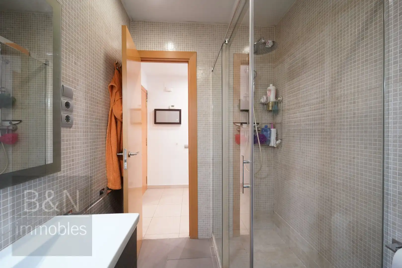 Baño de Piso en venta en Terrassa con Calefacción, Terraza y Balcón