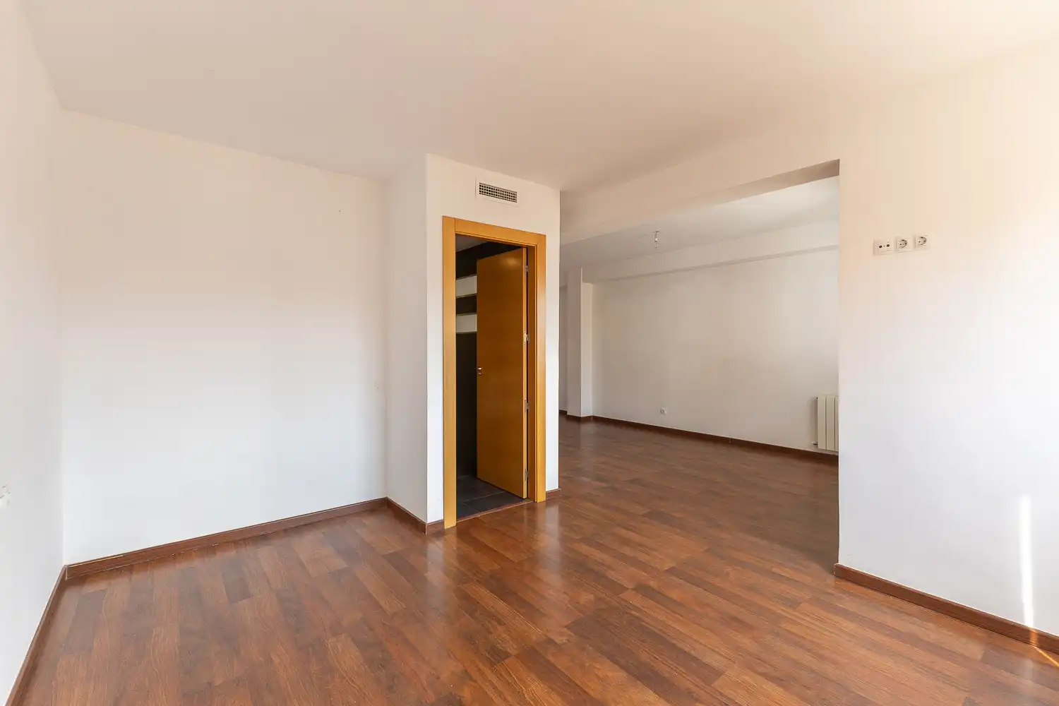 Flat for rent in Valencia  with Air Conditioner, Heating and Parquet flooring