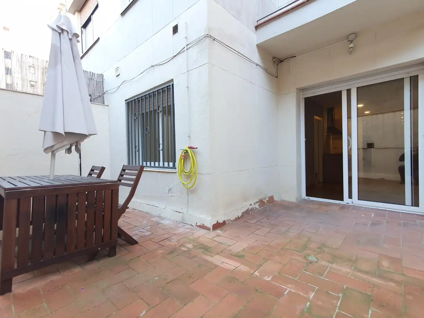 Terrasse von Wohnung zur Miete in Barcelona mit Parkett, Terrasse und Ofen