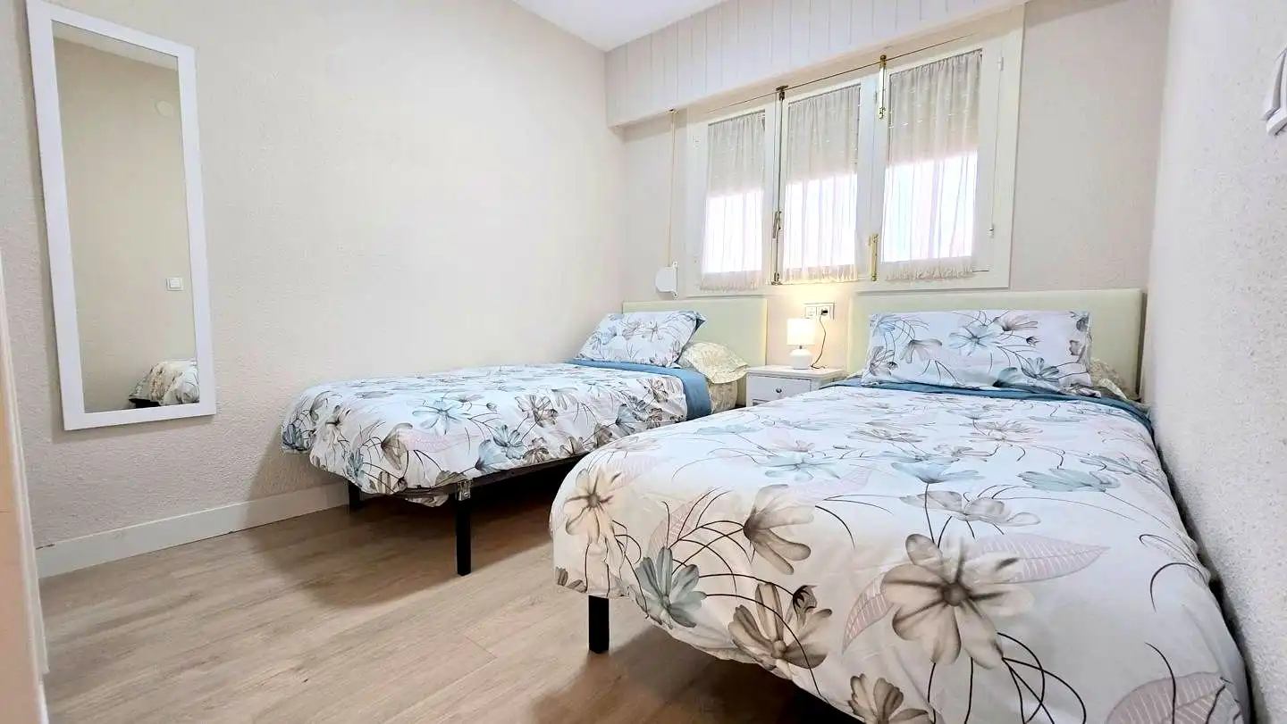Apartments for rent in De La Rioja, 129, Playa de Gandia