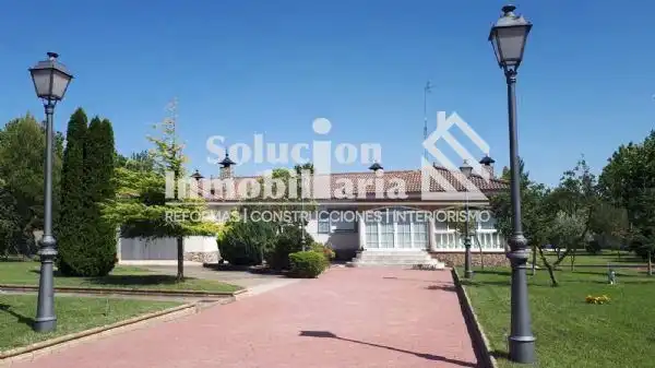 Vista exterior de Casa o chalet en venta en Salamanca con Calefacción y Piscina