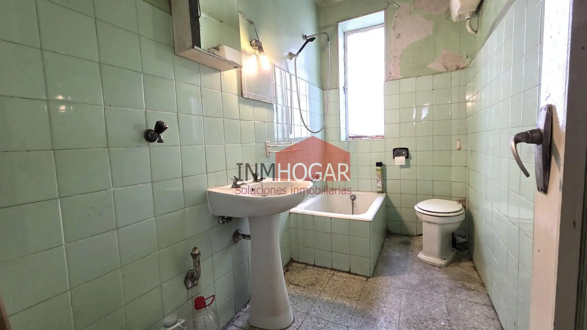Baño de Piso en venta en Ávila con Calefacción, Amueblado y Balcón