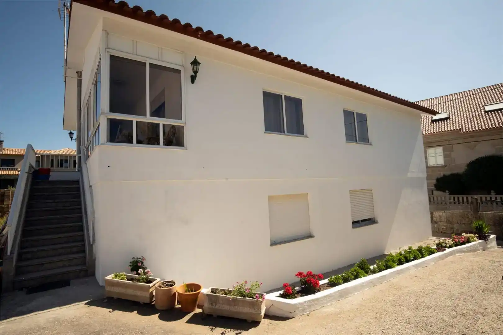 Vista exterior de Casa o xalet en venda en Vigo  amb Jardí privat, Parquet i Moblat