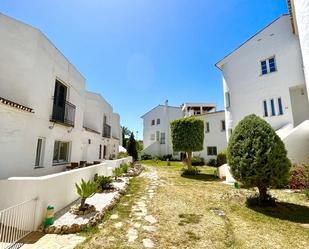 Vista exterior de Apartament en venda en Mijas amb Aire condicionat, Terrassa i Piscina