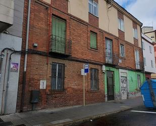 Vista exterior de Pis en venda en León Capital 