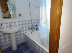 Bathroom of Flat for rent in Gijón   with Heating, Parquet flooring and Furnished