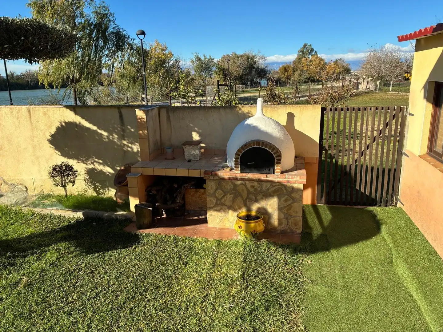 Villa con piscina in vendita a Deltebre